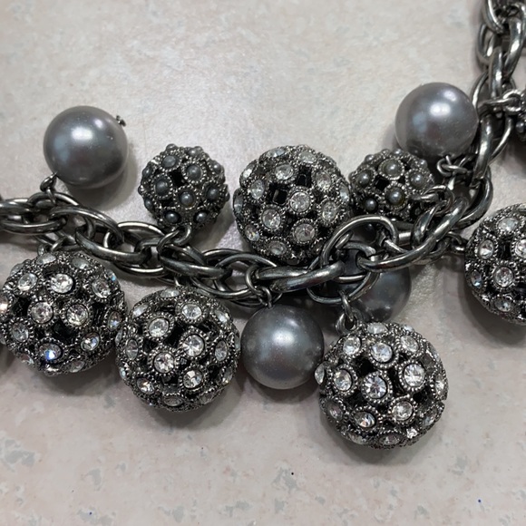 Sparkly chunky necklace and earring set. - Picture 2 of 3